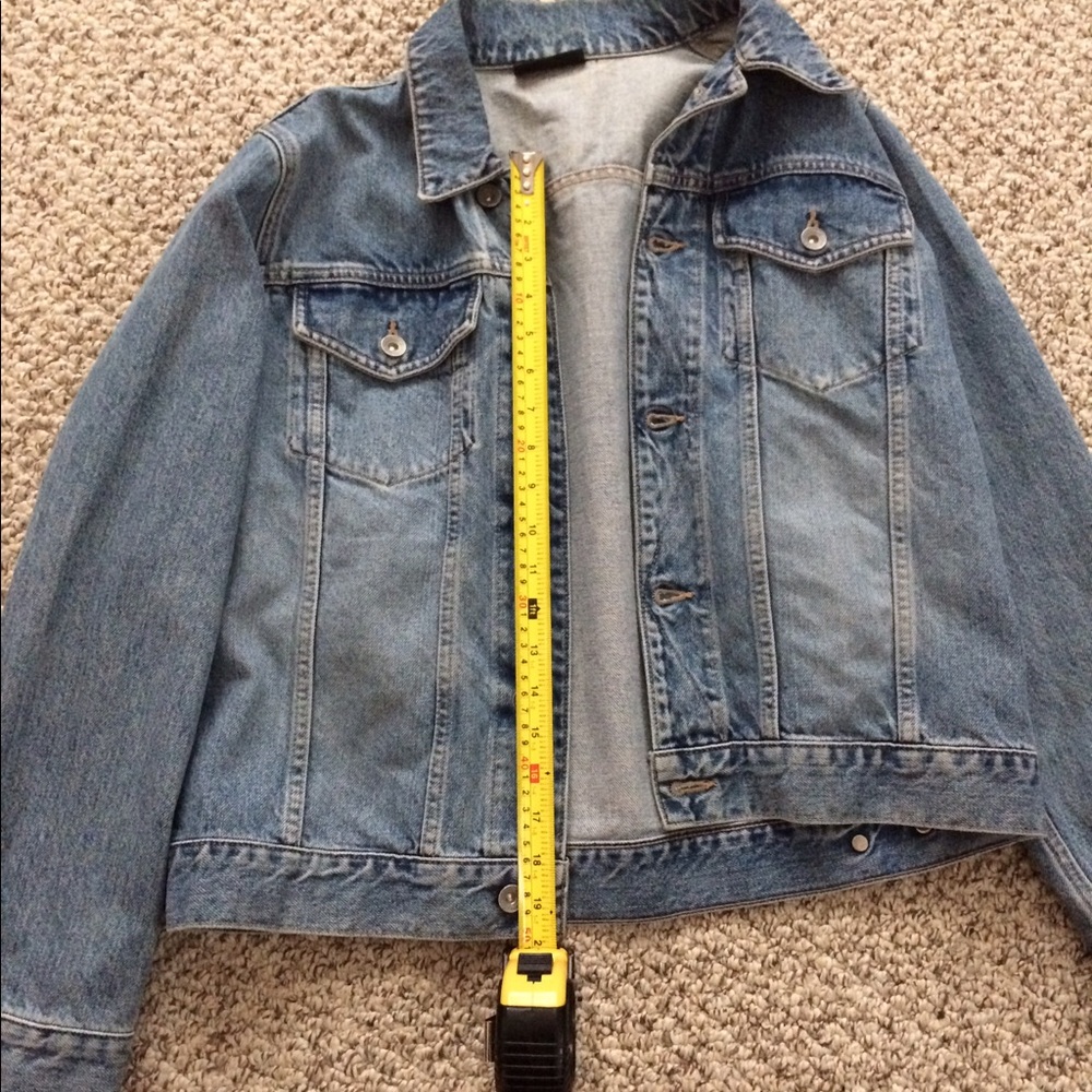 DKNY Jeans Classic Denim Jacket; Medium; Perfect for Fall - Picture 8 of 10